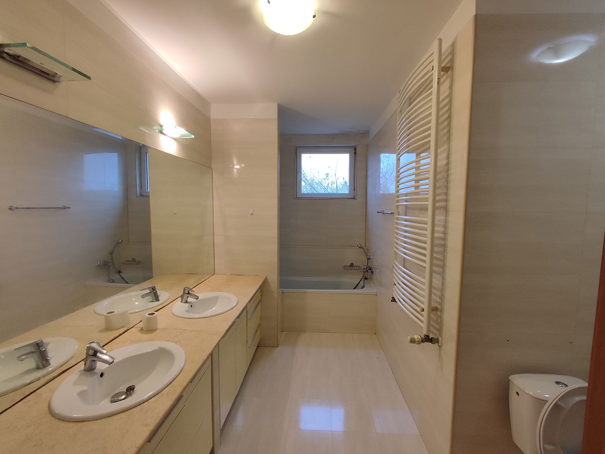 Reamenajare apartament 3 camere - înainte de renovare - 1